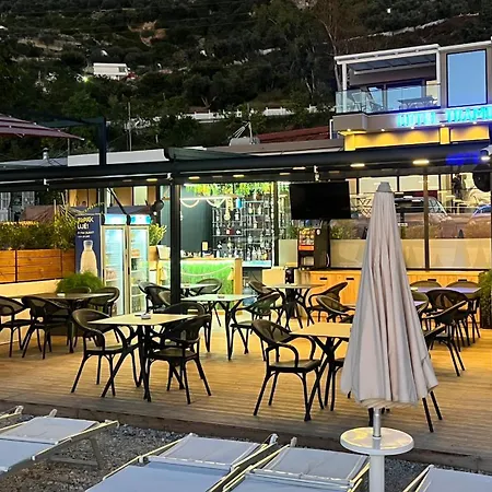 Hotel Tramonto Vlore *