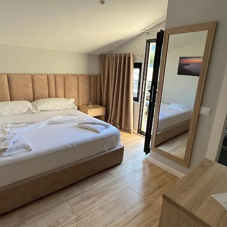 Tramonto Vlore Radhimë