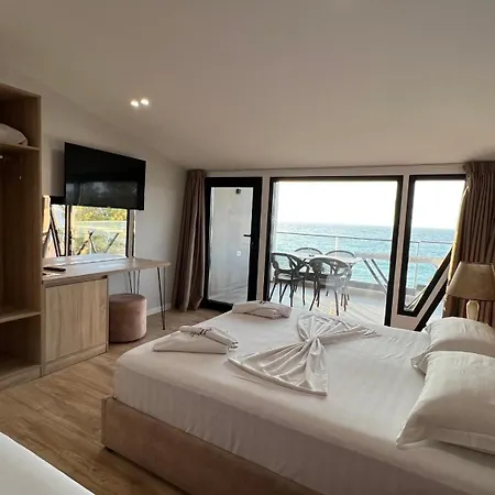 Tramonto Vlore Hotel *