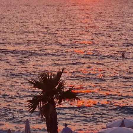 Tramonto Vlore * Radhime