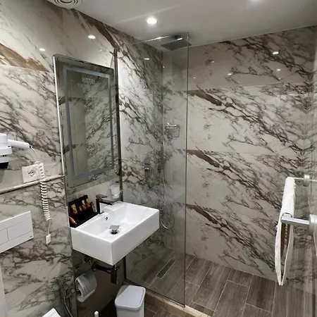 Hotel Tramonto Vlore *