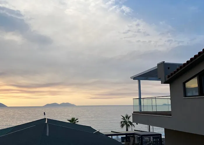 Tramonto Vlore Szálloda Radhima