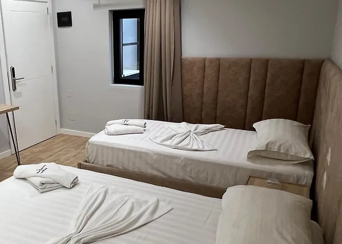 Tramonto Vlore מלון