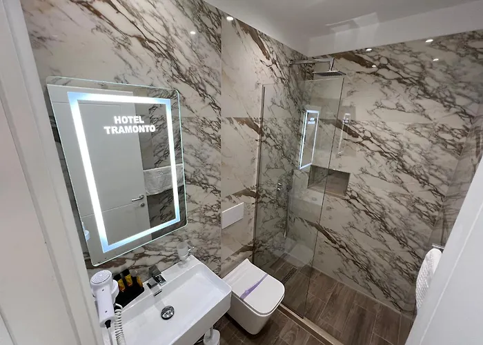 Szálloda Tramonto Vlore Radhima