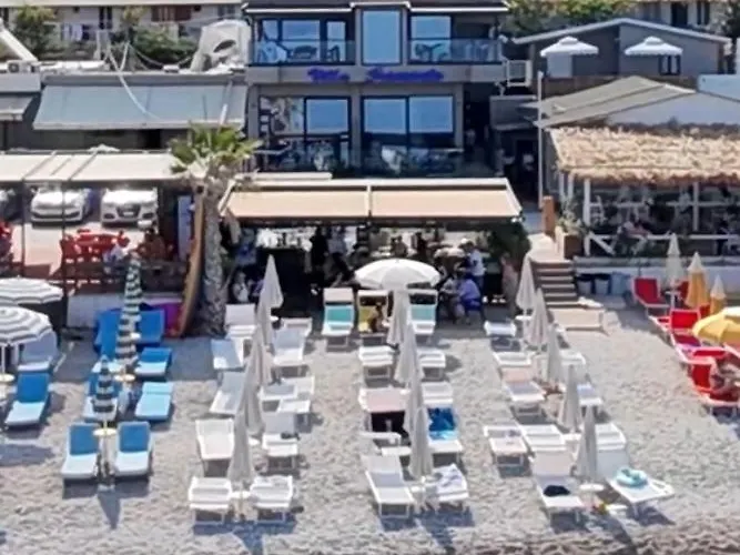 Tramonto Vlore Szálloda